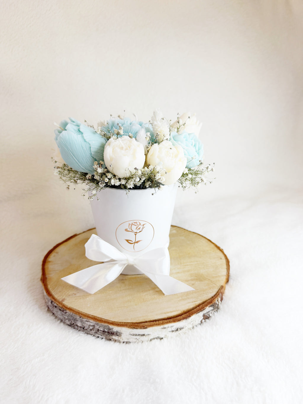 White Light Blue Soy candle flower bouquet