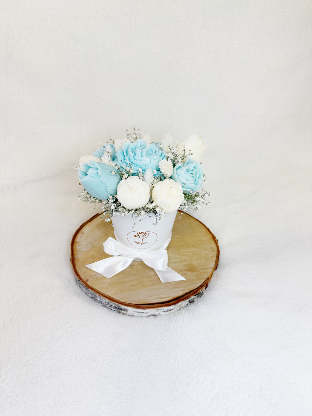 White Light Blue Soy candle flower bouquet