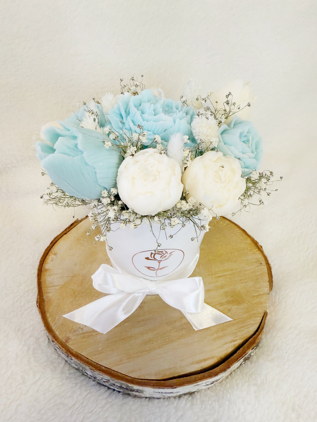 White Light Blue Soy candle flower bouquet