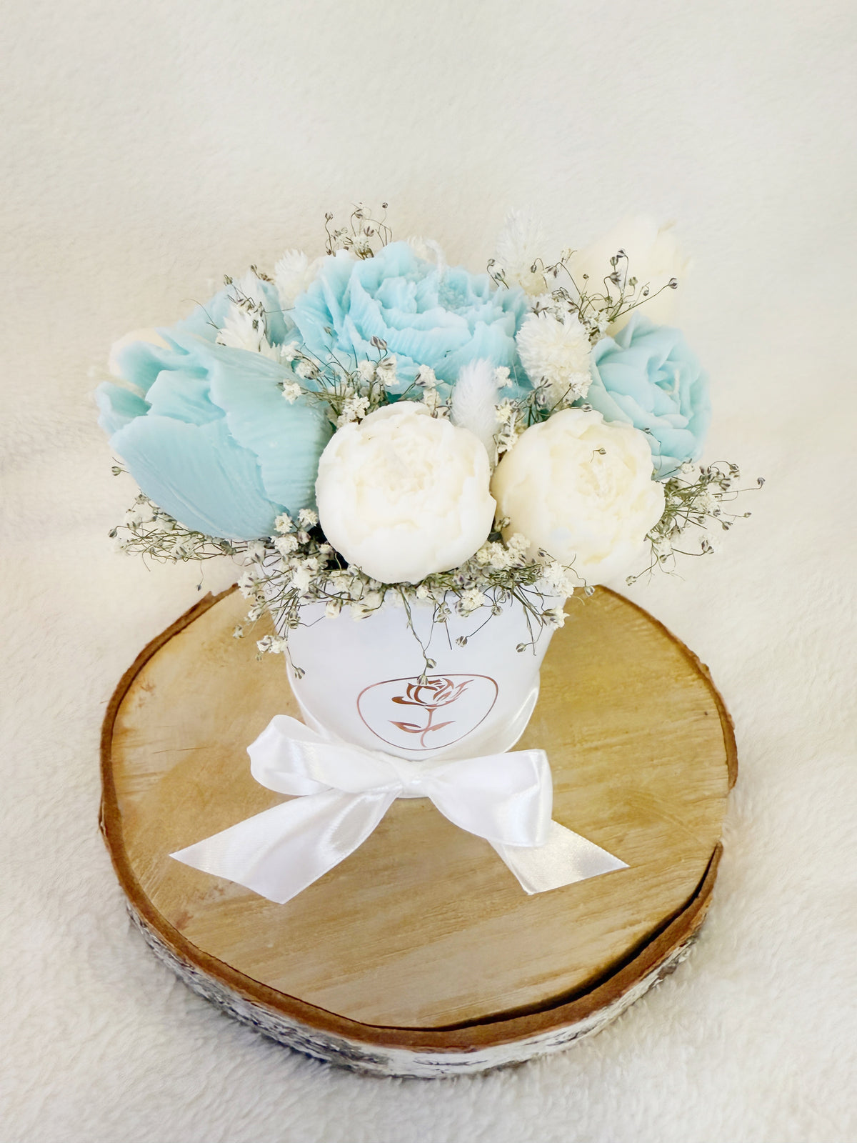 White Light Blue Soy candle flower bouquet
