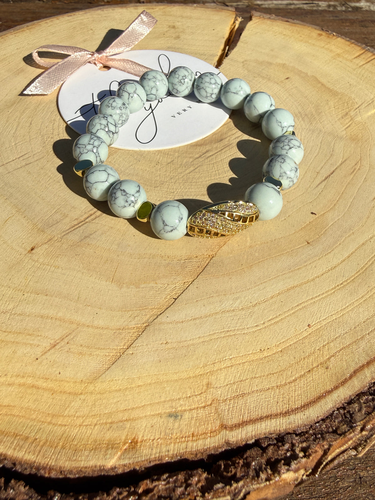 Howlite Bracelet with zirconium
