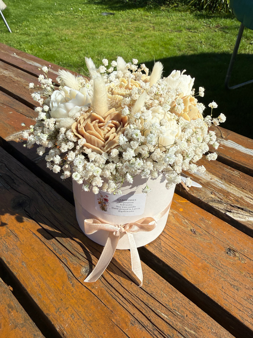 Beige Soy candle flower bouquet