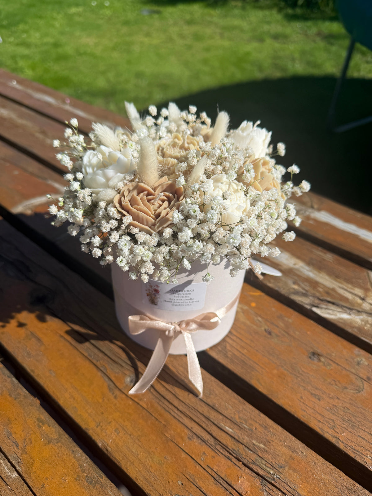 Beige Soy candle flower bouquet