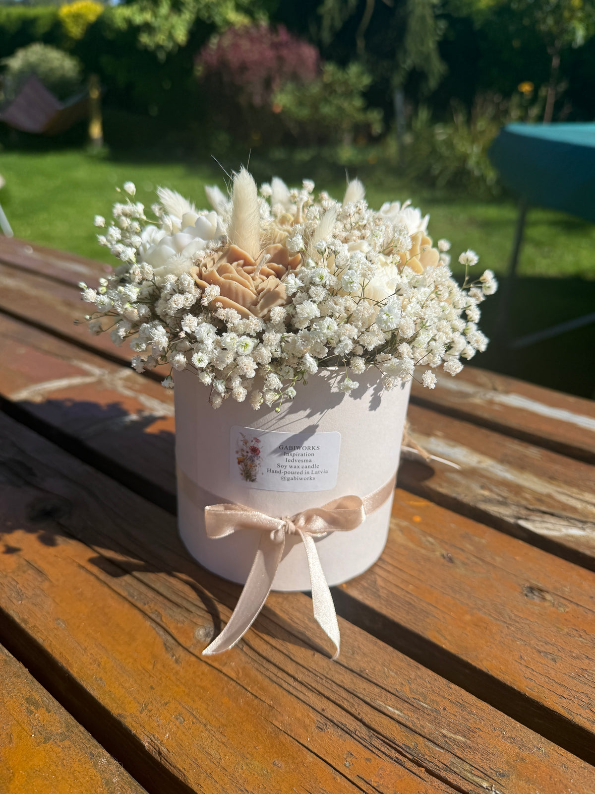 Beige Soy candle flower bouquet