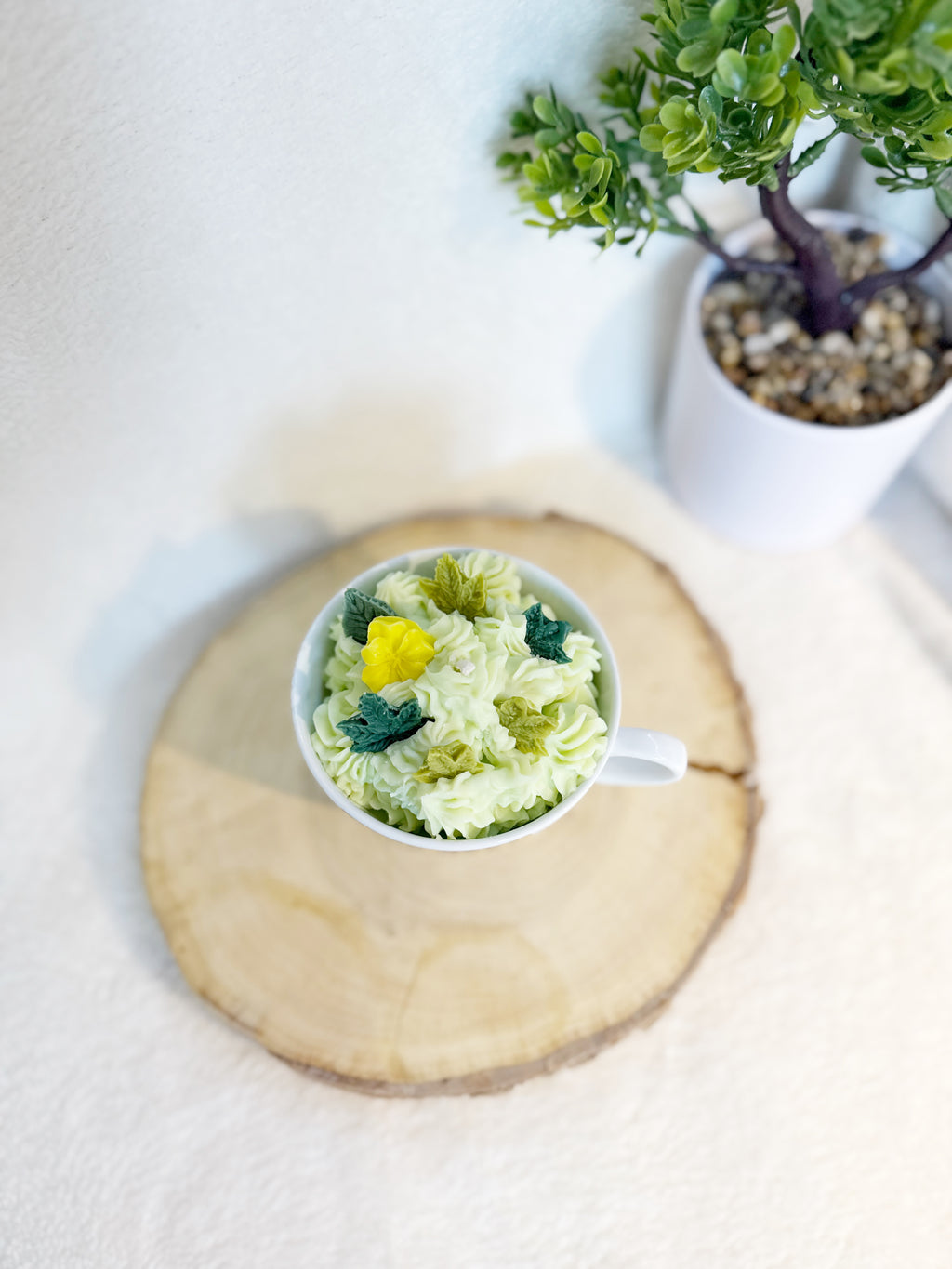 Soy Dessert Leaves candle