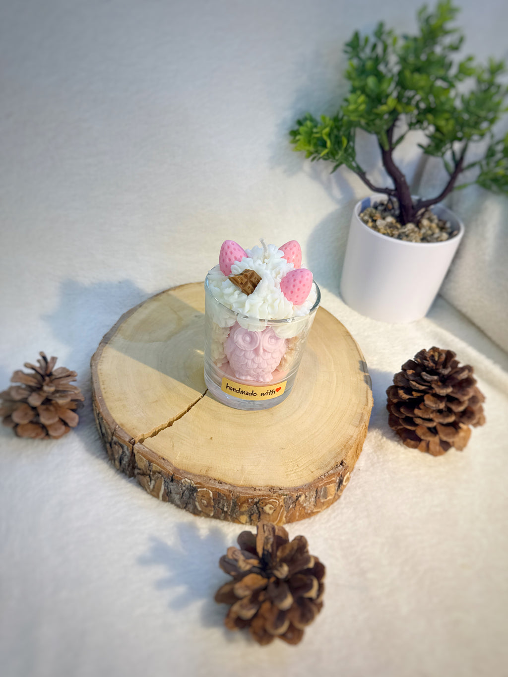 Soy Dessert Owl candle