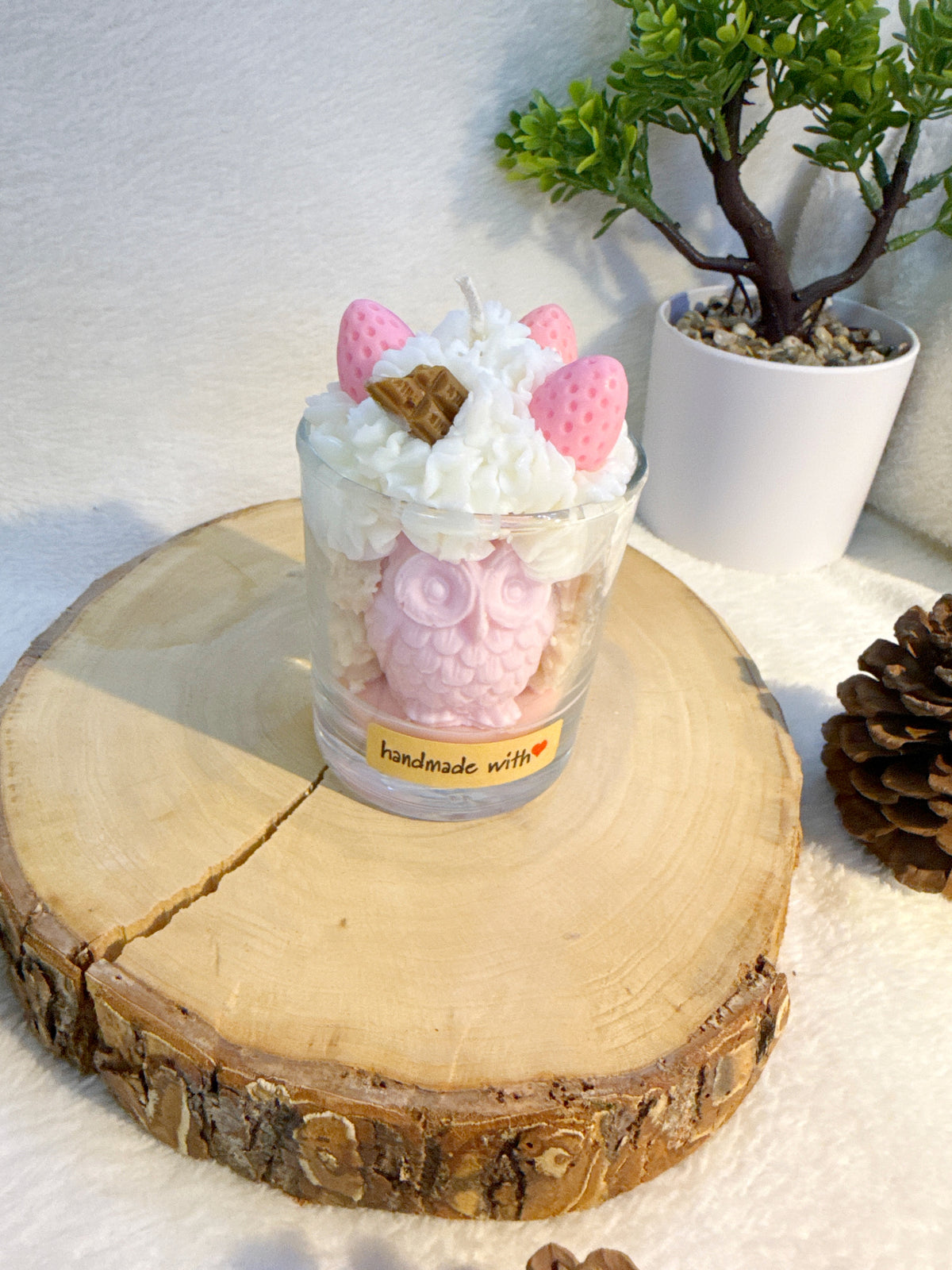 Soy Dessert Owl candle